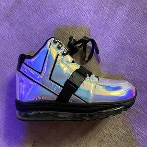 NEW IN BOX LED light up YRU shoes black holographic sneaker LED shoes